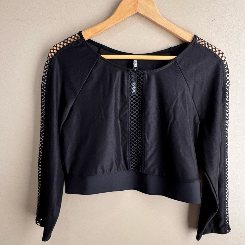 Victorias Secret Long Sleeve Crop Top Mesh Fishnet Panels Black Fitted. Large